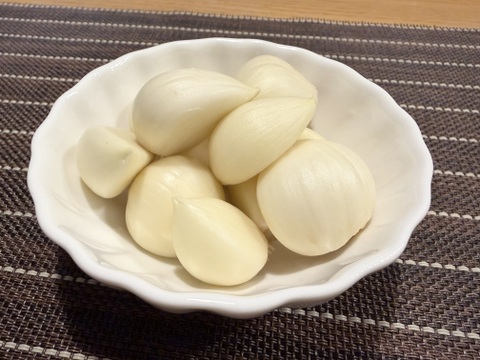 北海道の大地で生産されたにんにくの王様『白玉王鱗片』 2,000g