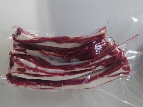 数量限定エゾシカスペアリブ1パック500g以上（3〜5本）
長さや本数に違いがあります