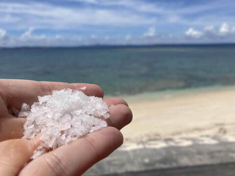 お試しサイズ　新月と満月の粗塩18g(9g×2)