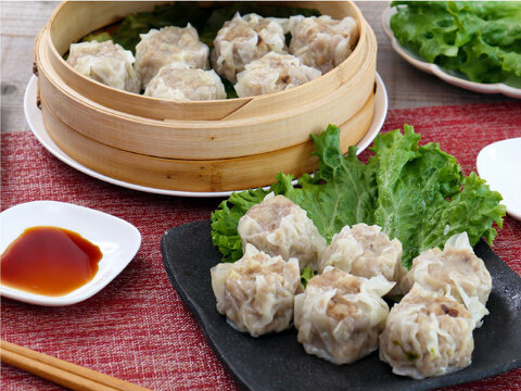 【ギフト】ジャンボ焼売を2種楽しめる　元気豚 焼売2種セット（2種4品）【熨斗対応可】