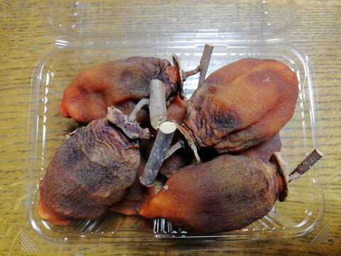 【天日干し】令和７年産干し柿(６００ｇ前後、冷凍保存)　２パック【農薬化学肥料不使用】【あわせ買い可】【熨斗(のし)対応可】６０サイズ箱