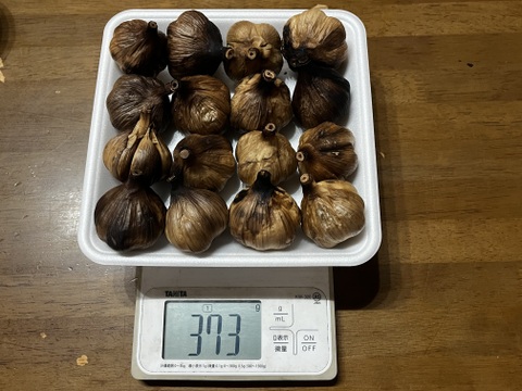 売り切り　お値下げ価格　21 自然栽培　黒にんにく 人気　たっぷり32個
令和7年度新物　食べやすくて美味しい