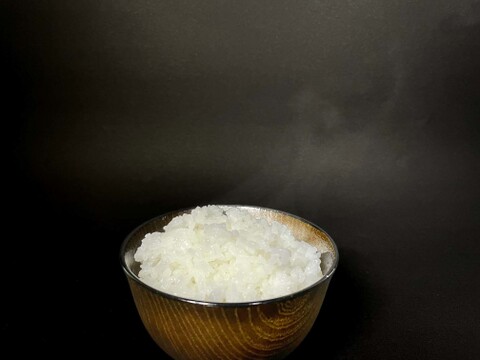 【令和３年 南魚沼産】コシヒカリ 白米３㎏ 香り高く甘さ際立つ冷めてもおいしいお米