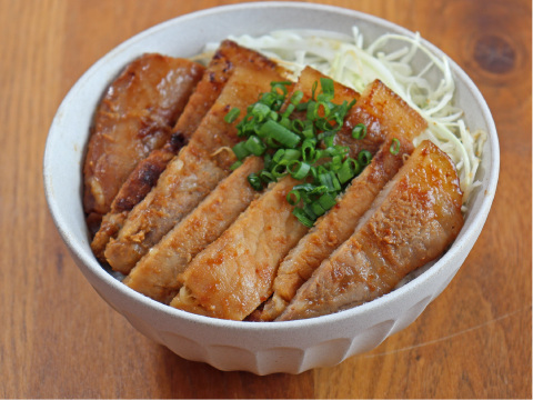 まとめ買いでお得！当店のロングセラー商品「元気豚  ロース味噌漬」120ｇ×10枚セット　【200】