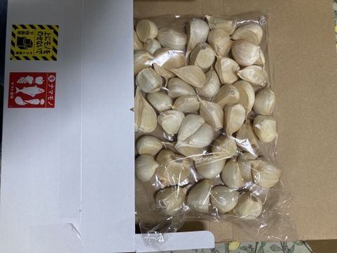 新物 青森県産にんにく バラ 500g ホワイト六片 皮むけなし にんにく農園が育てた「こだわりの品質」数量限定