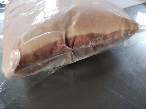 ジビエ　【オスイノシシ】　モモ　ブロック　1370g