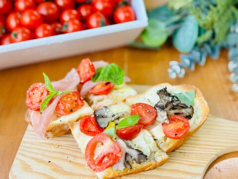 【甘くて芳醇ご褒美ミニトマト】　寒暖差で甘みが凝縮した今が旬！太陽の光をたっぷり浴びて育った高糖度ミニトマトをギフト箱でお届けします！自分へのちょっとしたご褒美、大切な方への贈り物にも！　2kg×1箱