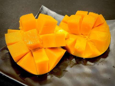 『贈答用』果肉たっぷり！キーツマンゴー2玉（1.5Kg前後）