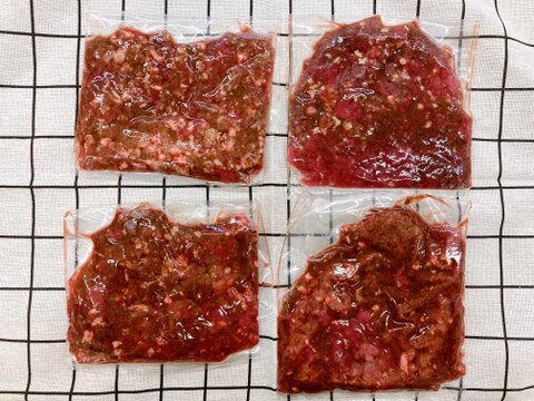 レシピは無限大！鹿肉粗挽きミンチ150g×4パック