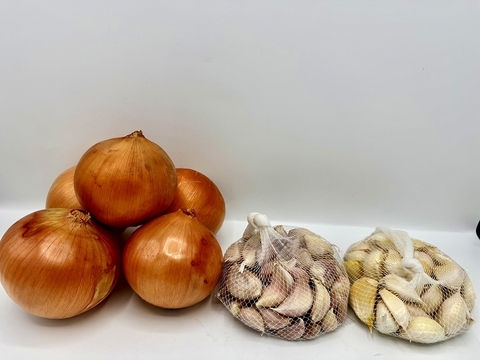 【福袋2025】「淡路島玉ねぎ４キロ」&「２種のにんにくバラ合計500ｇ程度」（3000円相当）