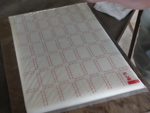 【冬ギフト】【年末~お正月/予約用】お餅ってこんなにトロ甘！『本格杵つき餅』１２個入×４袋(3,600g)