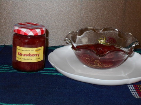 完熟ゴロゴロ苺と種入りラズベリーのジャムセット　145gｘ3本