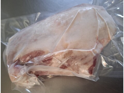 ジビエ　イノシシ【骨付き】ウデ　1040g