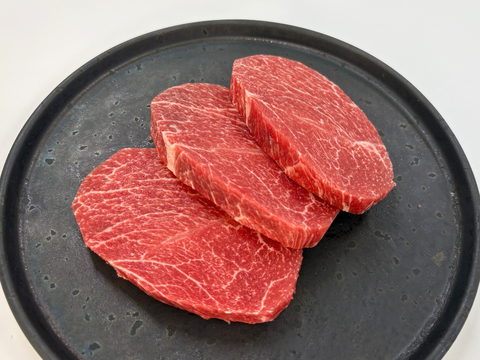 ＼ 新商品 ／ トンビミニステーキ150g　肉を食べている満足感とジューシーさを堪能♪