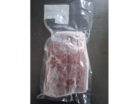 ジビエ　やわらか仔イノシシ【皮付き】　モモ 　ブロック　330g