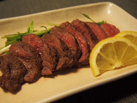 【内もも2枚・シンタマ2枚のもも肉セット（合計4枚）】た100%北海道産エゾ鹿肉