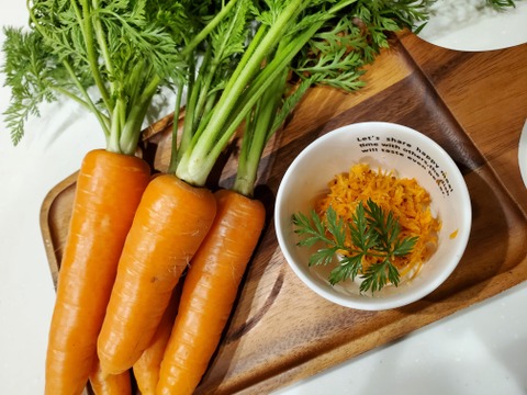 鹿児島県産　サイズ色々ニンジン　1kg