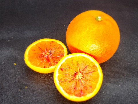 箱込約2㌔　小粒ブラッドオレンジ