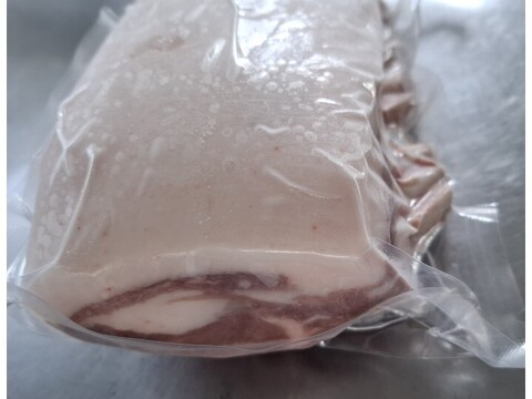 ジビエ　やわらか仔イノシシ　【骨付き】　スペアリブ　ブロック　550g