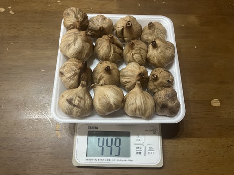 13 自然栽培　黒にんにく 人気　たっぷり16個
令和8年度新物　食べやすくて美味しい