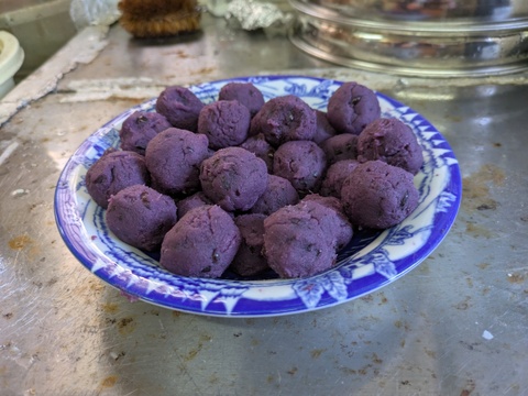 【規格外】鮮やかな紫色！　小さめの紫芋　（あやむらさき）