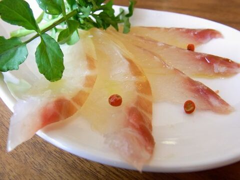 【夜市限定】1度食べたらやみつき!スモークマダイ(柵)約1〜2人前