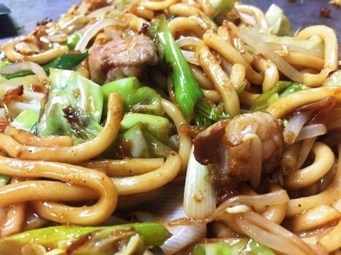 【福袋】新潟県産牛ももカットステーキ200g ・タレ漬け牛もつ200g