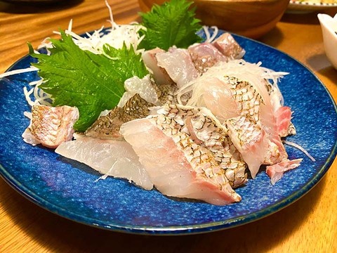 見た目も上品な味わいの真鯛はどんな風に調理しても美味しい！【３枚おろし皮なし】
