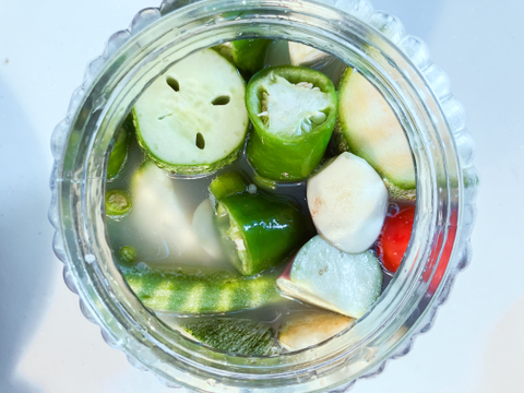 【発酵のチカラで、毎日の食卓をもっと楽しく。】
まえむき。の自然栽培「発酵生活 水キムチセット」