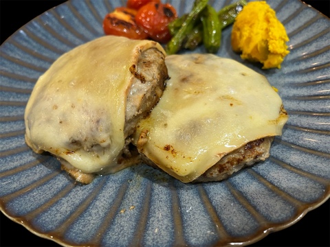 【冬ギフト】肉汁ジュワッと無添加ハンバーグセット（150ｇ×6パック）＆無添加ラクレットチーズセット（17ｇ×６枚）