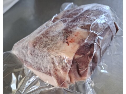 ジビエ　イノシシ　モモ　ブロック　860g