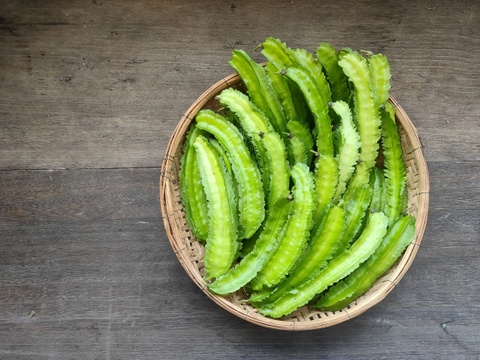 幻のアジア野菜！【今が旬！有機四角豆、たっぷり500g】ポリポリの食感が魅力！苦味、エグ味全くない筋取りいらずの大鞘豆です！栄養たっぷり〜❣毎日食べても飽きません！