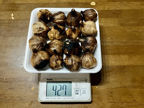 売り切り　お値下げ価格　20 自然栽培　黒にんにく 人気　たっぷり32個
令和7年度新物　食べやすくて美味しい