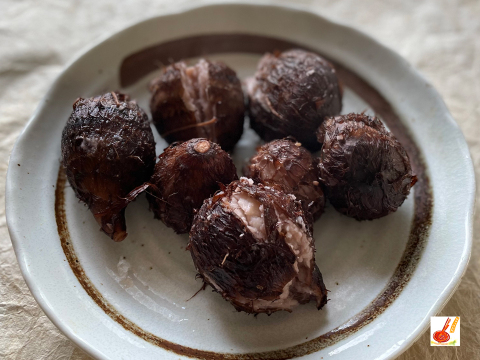 農家直送✅セレベス(赤目芋)の里芋🎁2kg M~LLサイズ(大きめの里芋❗️