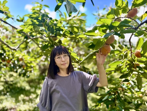 【今年は特に甘い】ゴマが入ったカタめの柿　西村柿