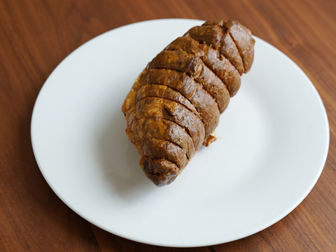 赤身を堪能！茨城で育った"だいじょ豚"の『とっくり焼豚』　１本