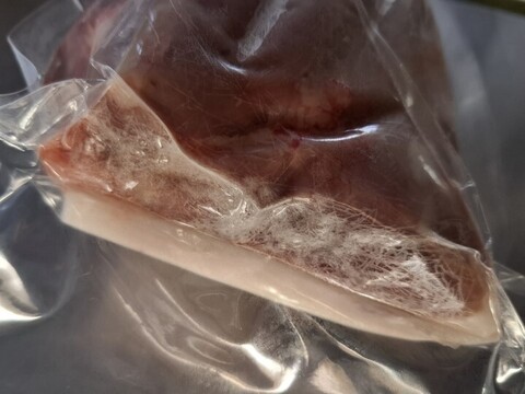 ジビエ　イノシシ　モモ　ブロック　690g