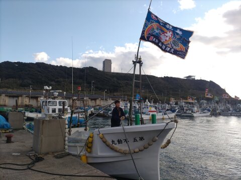 【凍眠凍結】‼️お手軽簡単♪
流水解凍5分で食べ比べ(^^)
刺身❗️漬け❗️昆布〆❗️こだわり漁師が作る『ひらめざんまい』