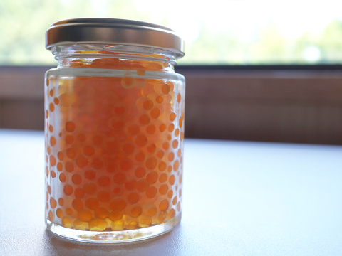 [初物] 岩魚の輝いくら（醤油漬け・100g冷凍）【冬ギフト】