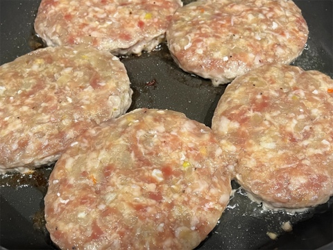 【冬ギフト】肉汁ジュワッと無添加ハンバーグセット（150ｇ×6パック）＆無添加ラクレットチーズセット（17ｇ×６枚）