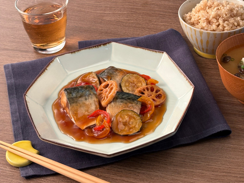 【三つ星店出身シェフ監修】国産食材100％のごちそうごはんシリーズ「Vivid TABLE」4食セット