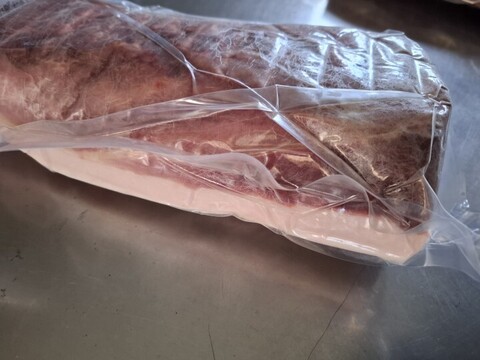 ジビエ　イノシシ　ロース　ブロック　1280g