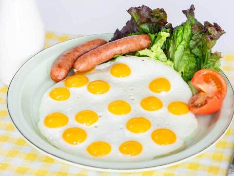 卵かけご飯で美味しい！濃厚命のカプセル（うずらの生卵）大　10個入り×30パック(300個)