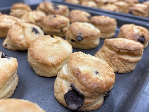 チョコチップとレモンマーマレードを練りこんだ【スコーン】3個×3袋