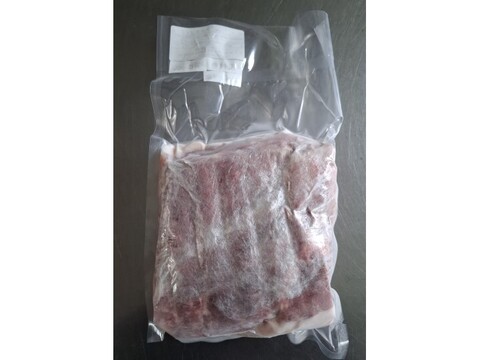 ジビエ　やわらか仔イノシシ【皮付き】カタロース　ブロック　650ｇ