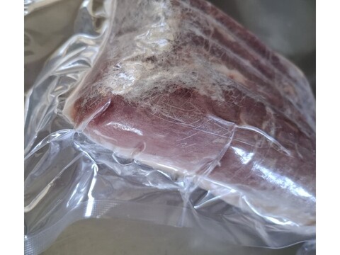 ジビエ　イノシシ　モモ　ブロック　880g