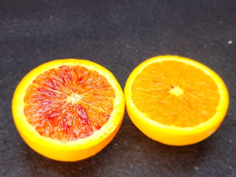 箱込約1㌔　小粒ブラッドオレンジ