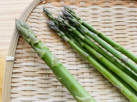 【自然栽培ならではの旨味】 自然栽培アスパラガス　L、M、Sサイズ混合（1.2ｋｇ）