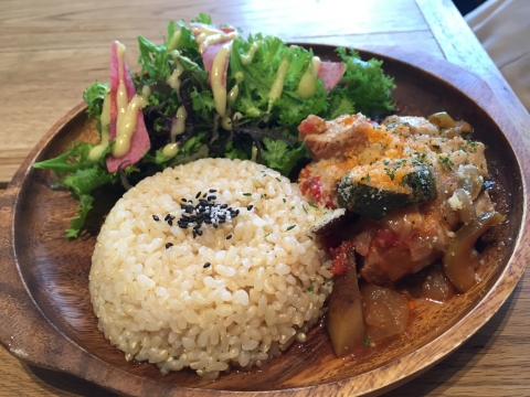 コウノトリ舞いおりるコシヒカリ 特別栽培米 六方銀米 玄米 5ｋｇ