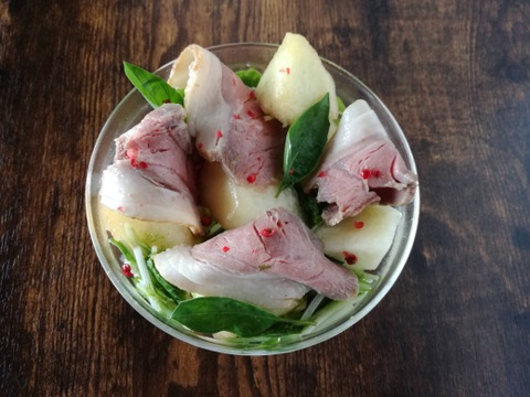 限定品✨イノシシ《ジビエ》【猪肉モモ一本（原木） 2.8kg ブロック・骨付き】260131-6